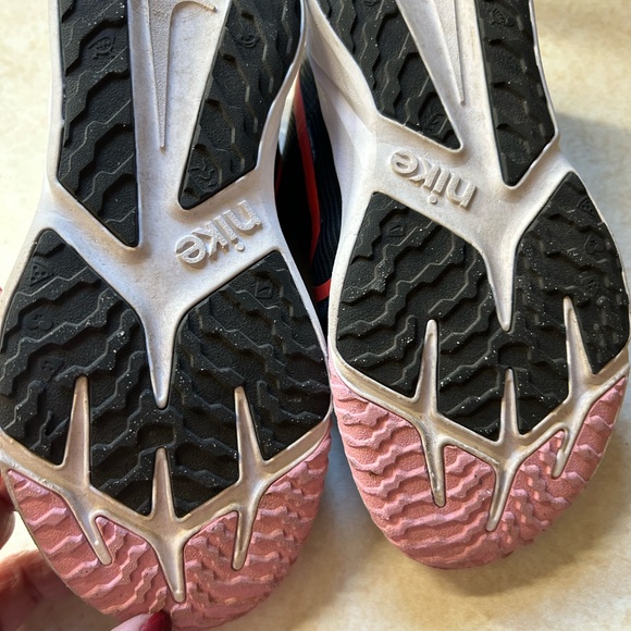 Kids NIKE sneaker size US 1Y - Picture 2 of 2